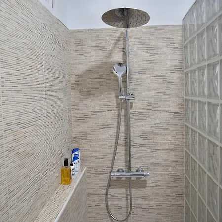 La Discusion De Veedor 12 Appartement