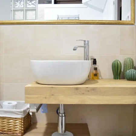 La Discusión De Veedor 12 Apartamento Cádis